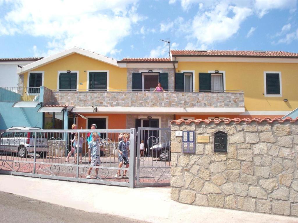 Gli Appartamenti Sul Mare Valledoria  Exteriör bild